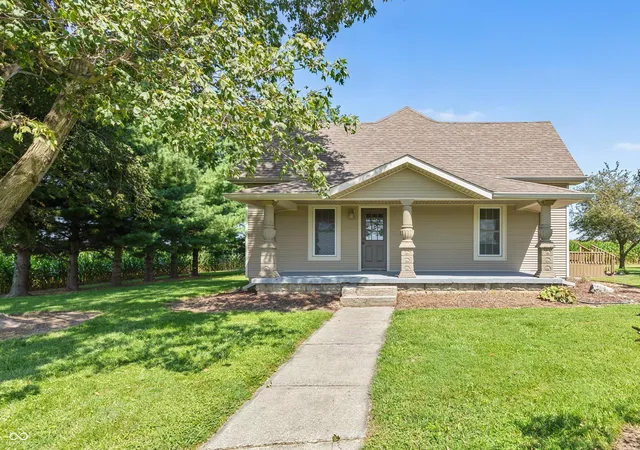 Photo 2 of Single family home for sale at 1386 E 700 N, Fortville, IN 46040 | MLS# 22122579 | Listing updated on 2026-10-01