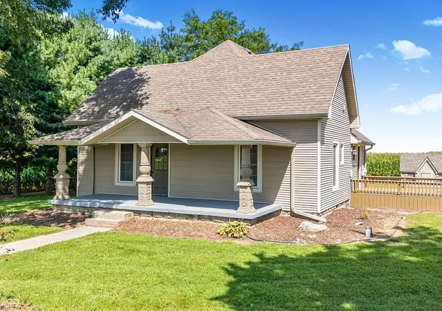 Photo 3 of Single family home for sale at 1386 E 700 N, Fortville, IN 46040 | MLS# 22122579 | Listing updated on 2026-10-01