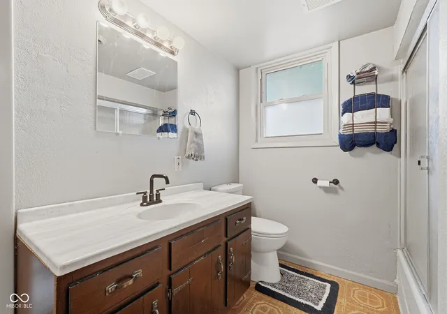 Photo 3 of Single family home for sale at 5638 Gray Rd Sw, Indianapolis, IN 46237 | MLS# 22122613 | Listing updated on 2026-10-01