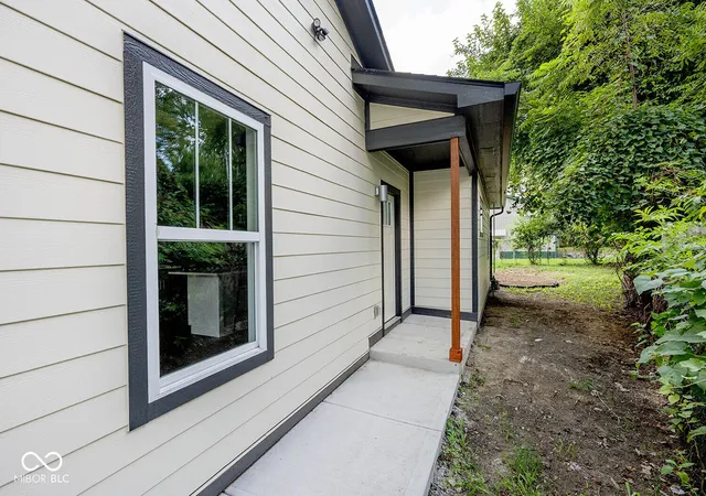 Photo 3 of Sale Pending at 5867 Shimer Ave, Indianapolis, IN 46219 | MLS# 22122644 | Listing updated on 2026-10-28