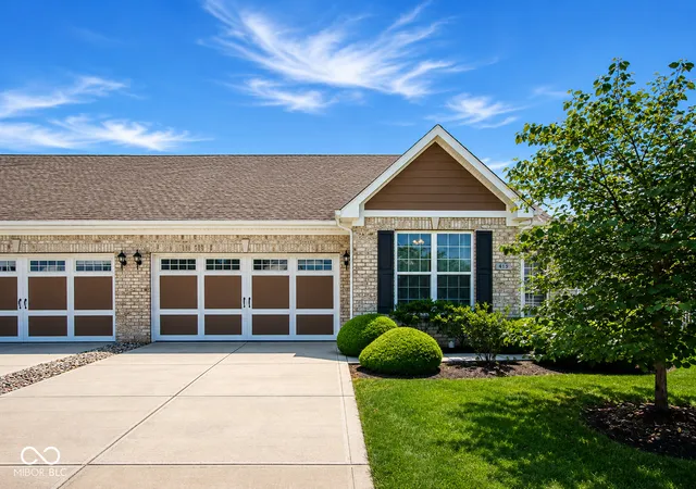 Photo 2 of Single family home for sale at 4133 Galena Dr, Avon, IN 46123 | MLS# 22122654 | Listing updated on 2026-09-10