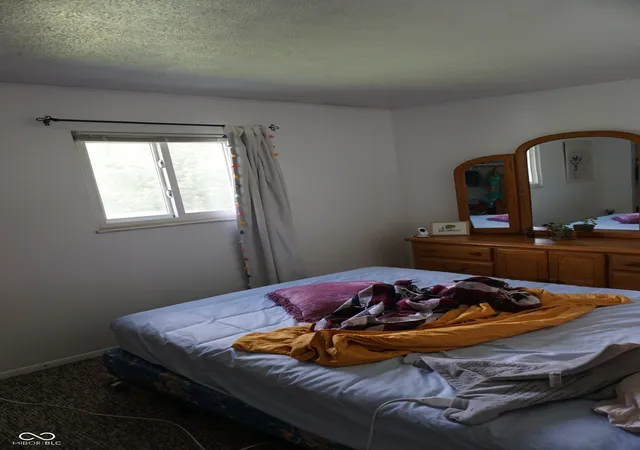 Photo 3 of Sale Pending at 703 S Park Square Dr, Bloomington, IN 47403 | MLS# 22122661 | Listing updated on 2026-09-23