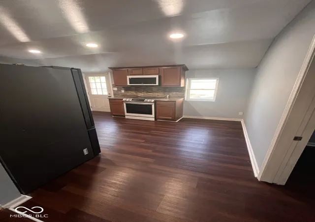 Photo 4 of Single family home for sale at 1309 S Hawthorne, Indianapolis, IN 46203 | MLS# 22122691 | Listing updated on 2026-09-10