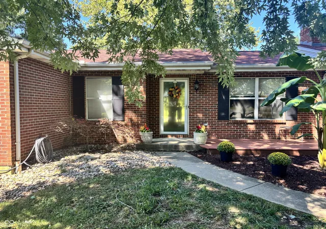 Photo 3 of Sale Pending at 2216 Jenny Lynn Dr, Lawrenceburg, IN 47025 | MLS# 22122719 | Listing updated on 2026-09-23