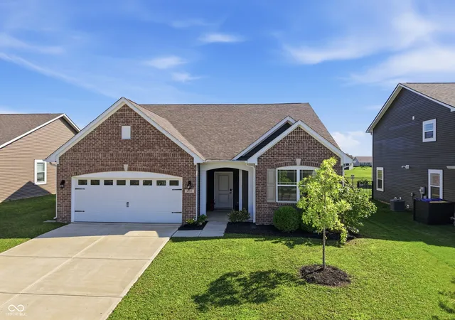 Photo 3 of Single family home for sale at 6729 Birmingham Ave, Mc Cordsville, IN 46055 | MLS# 22122770 | Listing updated on 2026-10-07