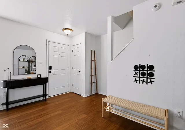 Photo 2 of Townhouse for sale at 3025 Armory Dr, Indianapolis, IN 46208 | MLS# 22122771 | Listing updated on 2026-09-10