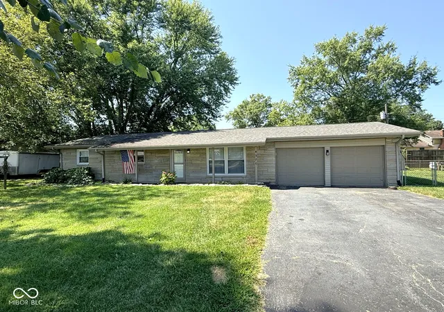Photo 2 of Single family home for sale at 4370 N 200 West, Columbus, IN 47201 | MLS# 22122783 | Listing updated on 2026-09-10