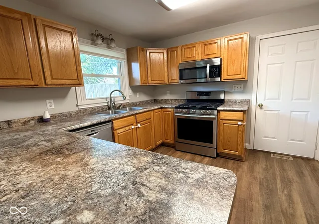 Photo 4 of Single family home for sale at 4370 N 200 West, Columbus, IN 47201 | MLS# 22122783 | Listing updated on 2026-09-10