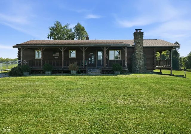 Photo 1 of Sale Pending at 699 S County Rd 400 E, Avon, IN 46123 | MLS# 22122837 | Listing updated on 2026-09-15