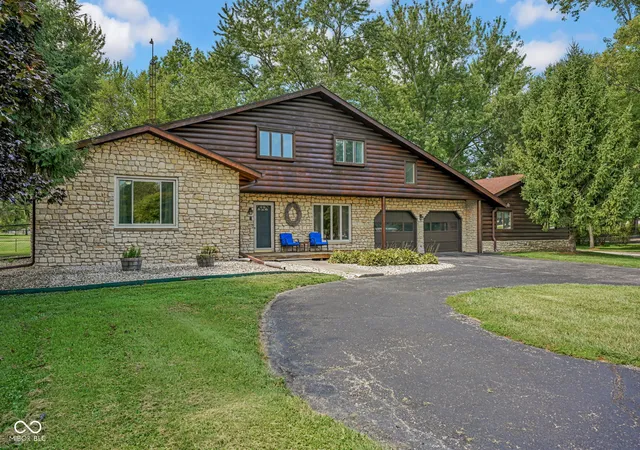 Photo 1 of Single family home for sale at 1342 N 500 E, Columbus, IN 47203 | MLS# 22122838 | Listing updated on 2026-10-07