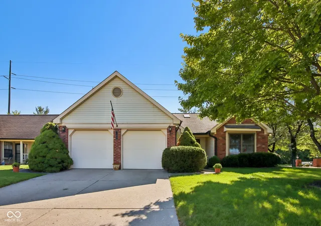 Photo 2 of Single family home for sale at 143 President Trl E, Indianapolis, IN 46229 | MLS# 22122840 | Listing updated on 2026-10-05