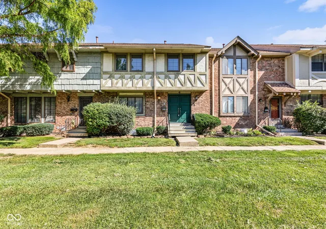 Photo 1 of Condo for sale at 8119 Bromley Pl, Indianapolis, IN 46219 | MLS# 22122845 | Listing updated on 2026-09-23