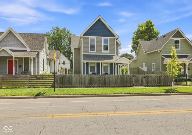 Photo 3 of Single family home for sale at 915 S State Ave, Indianapolis, IN 46203 | MLS# 22122850 | Listing updated on 2026-09-26