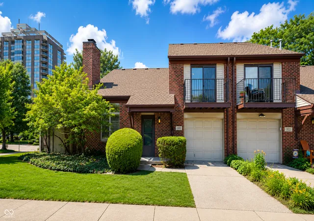 Photo 1 of Condo for sale at 318 E Saint Clair St, Indianapolis, IN 46202 | MLS# 22122872 | Listing updated on 2026-10-01