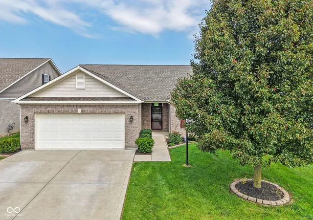 Photo 1 of Single family home for sale at 1404 Blackthorne Trl S, Plainfield, IN 46168 | MLS# 22122887 | Listing updated on 2026-09-30