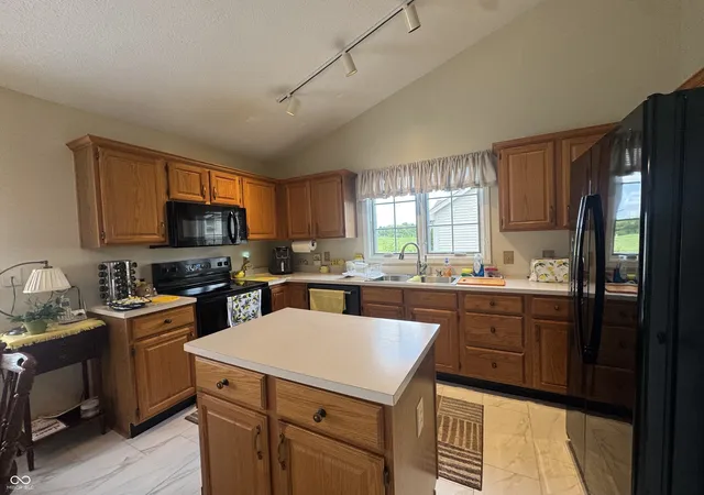 Photo 3 of Single family home for sale at 17784 Bentgrass Dr, Noblesville, IN 46062 | MLS# 22122932 | Listing updated on 2026-09-29