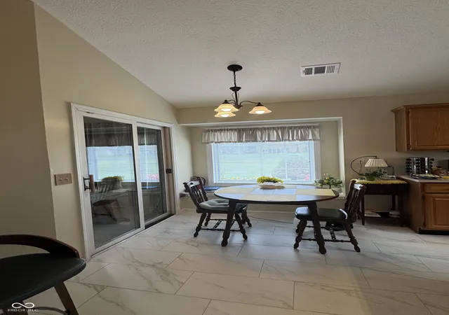 Photo 4 of Single family home for sale at 17784 Bentgrass Dr, Noblesville, IN 46062 | MLS# 22122932 | Listing updated on 2026-09-29