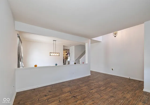 Photo 3 of Single family home for sale at 4304 Amesbury Pl, Westfield, IN 46062 | MLS# 22122936 | Listing updated on 2026-09-22