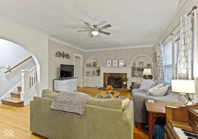 Photo 3 of House for sale at 539 E 53Rd St, Indianapolis, IN 46220 | MLS# 22122959 | Listing updated on 2026-10-28