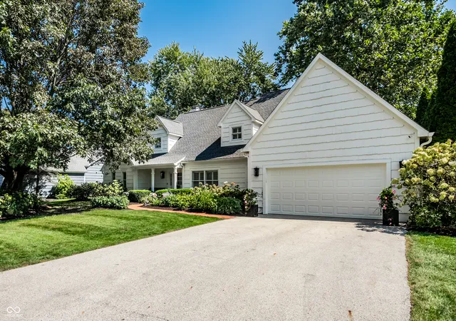 Photo 1 of Sale Pending at 3264 Bay Rd S Dr, Indianapolis, IN 46240 | MLS# 22123077 | Listing updated on 2026-09-14