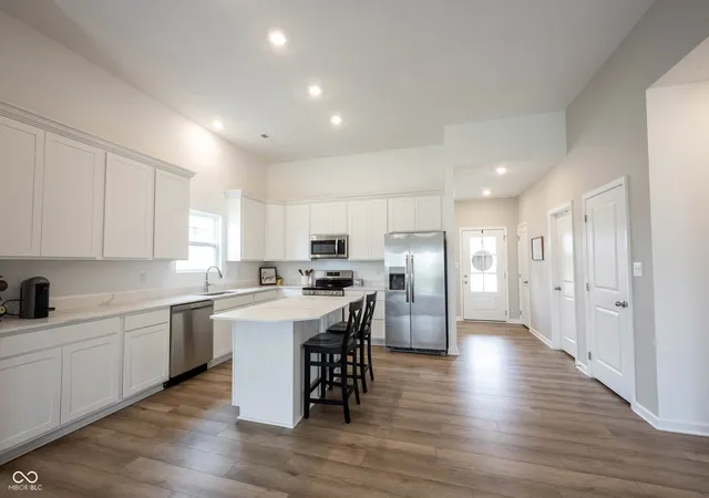 Photo 2 of Single family home for sale at 1585 Pebble Beach Dr, Pendleton, IN 46064 | MLS# 22123095 | Listing updated on 2026-09-15
