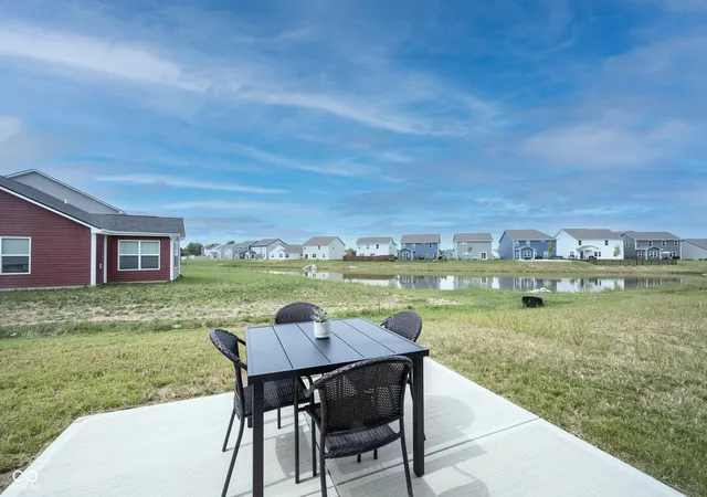 Photo 4 of Sale Pending at 1585 Pebble Beach Dr, Pendleton, IN 46064 | MLS# 22123095 | Listing updated on 2026-10-20