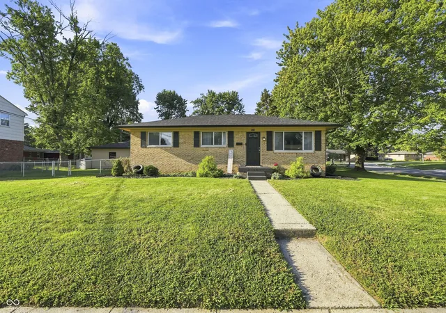 Photo 1 of Sale Pending at 5315 Meadowood Dr, Indianapolis, IN 46224 | MLS# 22123170 | Listing updated on 2026-09-15