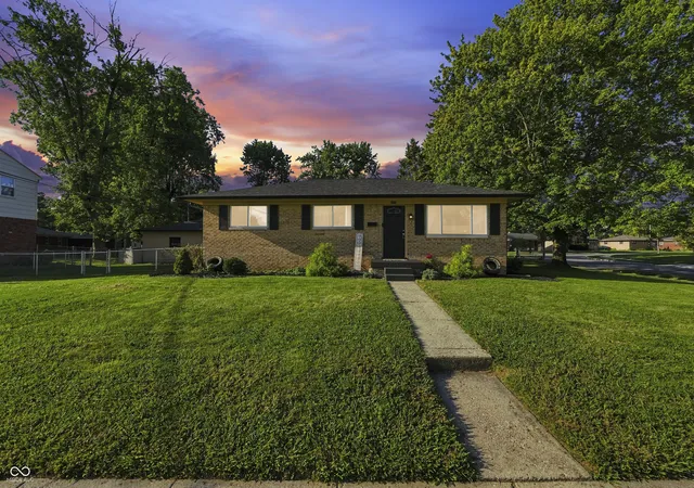 Photo 2 of Sale Pending at 5315 Meadowood Dr, Indianapolis, IN 46224 | MLS# 22123170 | Listing updated on 2026-09-15