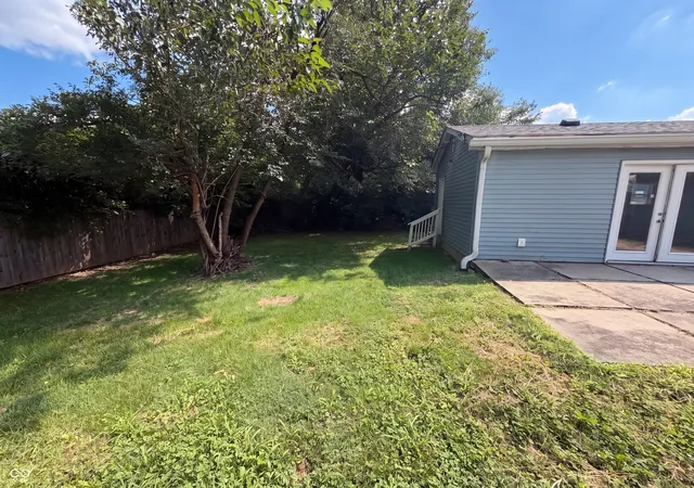 Photo 4 of Single family home for sale at 1453 E Lynn Dr, Indianapolis, IN 46202 | MLS# 22123210 | Listing updated on 2026-10-29