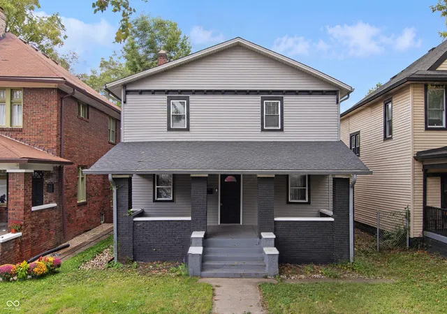 Photo 1 of Single family home for sale at 2911 N Delaware St, Indianapolis, IN 46205 | MLS# 22123247 | Listing updated on 2026-10-19