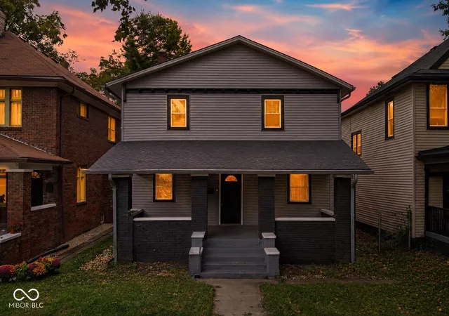 Photo 1 of Single family home for sale at 2911 N Delaware St, Indianapolis, IN 46205 | MLS# 22123247 | Listing updated on 2026-10-19