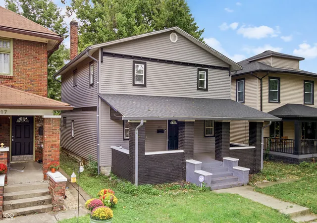 Photo 2 of Single family home for sale at 2911 N Delaware St, Indianapolis, IN 46205 | MLS# 22123247 | Listing updated on 2026-10-19