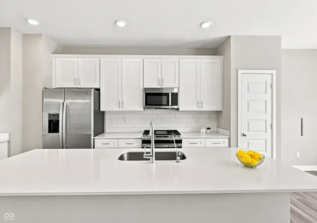Photo 3 of Townhouse for sale at 6863 Equality Blvd, Carmel, IN 46033 | MLS# 22123248 | Listing updated on 2026-09-10