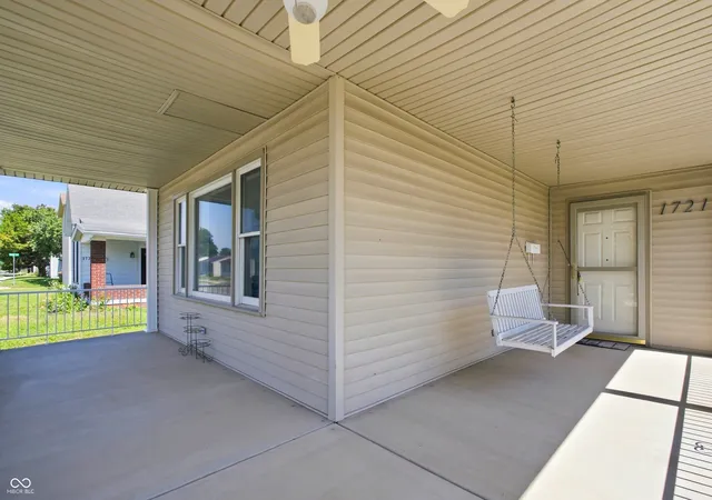 Photo 3 of Single family home for sale at 1721 Cottage Ave, Columbus, IN 47201 | MLS# 22123296 | Listing updated on 2026-09-22