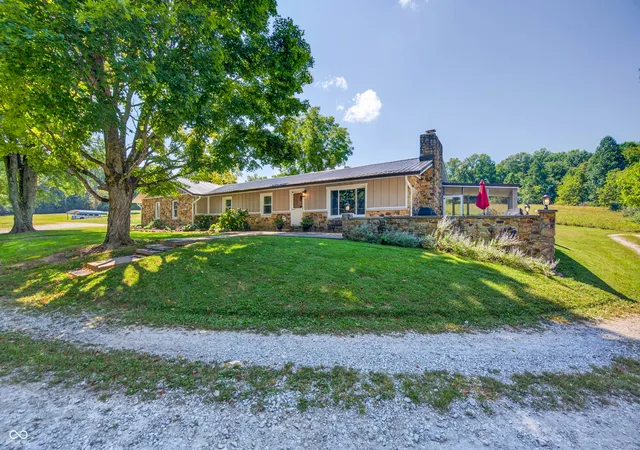 Photo 1 of Single family home for sale at 1299 N Us Hwy 231, Spencer, IN 47460 | MLS# 22123317 | Listing updated on 2026-10-05