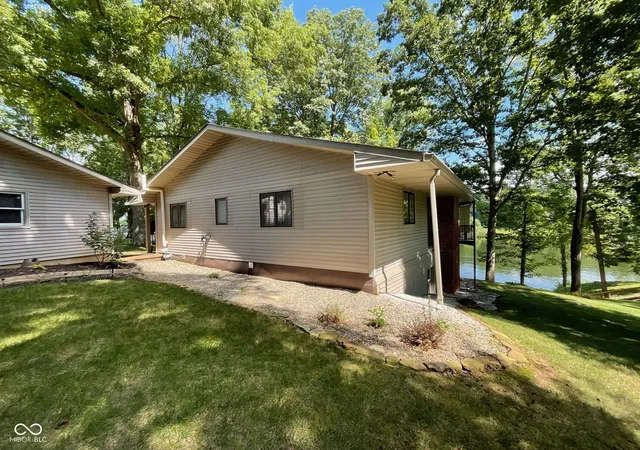 Photo 4 of Single family home for sale at 1065 S Turnbow Dr, Rockville, IN 47872 | MLS# 22123330 | Listing updated on 2026-10-05