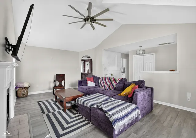 Photo 3 of Single family home for sale at 7674 Doone Valley Ct, Avon, IN 46123 | MLS# 22123332 | Listing updated on 2026-10-02
