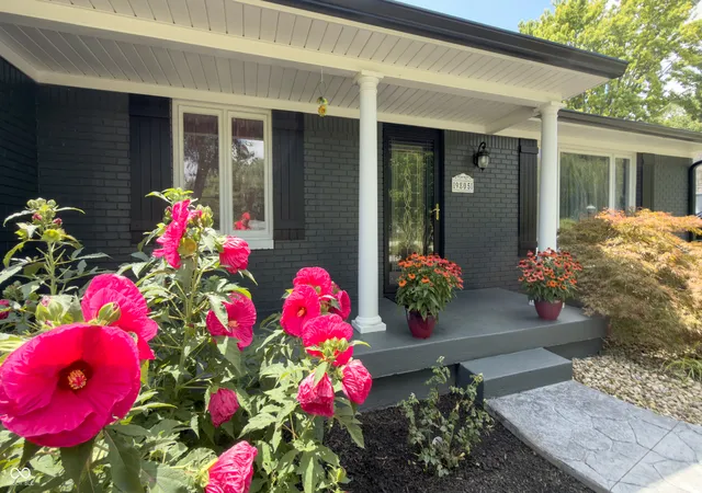 Photo 3 of Sale Pending at 9805 E 10th Street, Indianapolis, IN 46229 | MLS# 22123341 | Listing updated on 2026-09-29