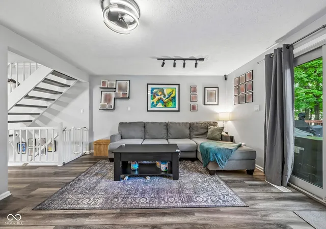 Photo 4 of Condo for sale at 11528 Eden Ridge Ct, Indianapolis, IN 46236 | MLS# 22123344 | Listing updated on 2026-10-27