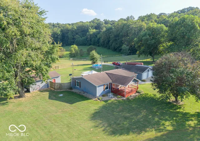 Photo 3 of Sale Pending at 1377 S County Rd 150 W, Brownstown, IN 47220 | MLS# 22123351 | Listing updated on 2026-09-13