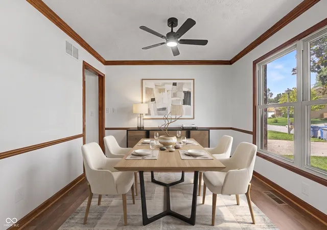 Photo 4 of Single family home for sale at 605 White Pine Dr, Noblesville, IN 46062 | MLS# 22123423 | Listing updated on 2026-09-23