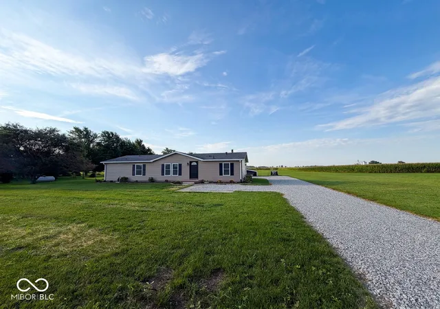 Photo 2 of Sale Pending at 6783 W 300 South, Jamestown, IN 46147 | MLS# 22123424 | Listing updated on 2026-09-10
