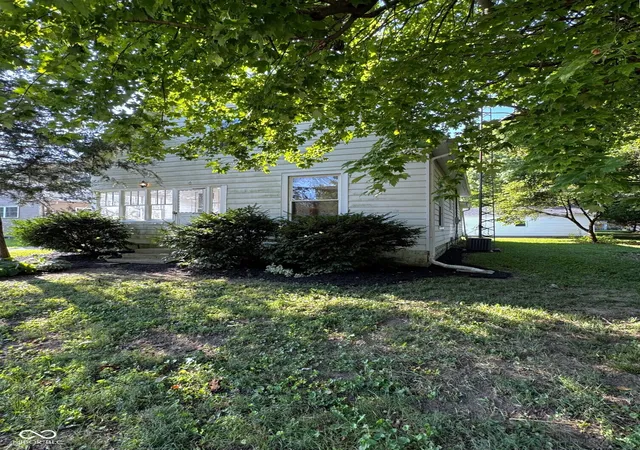 Photo 1 of Sale Pending at 403 W Washington St, Waynetown, IN 47990 | MLS# 22123433 | Listing updated on 2026-09-22