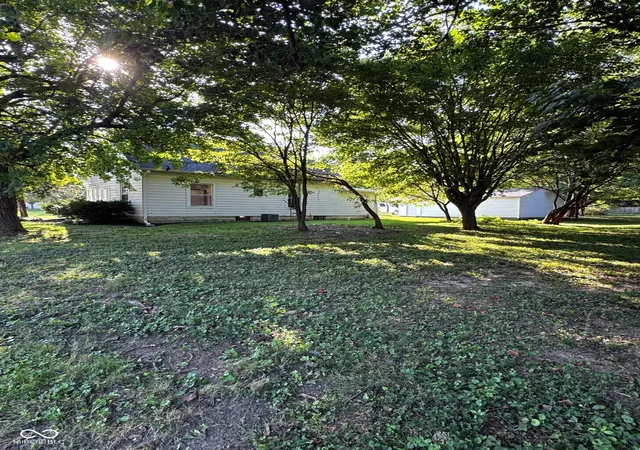 Photo 2 of Sale Pending at 403 W Washington St, Waynetown, IN 47990 | MLS# 22123433 | Listing updated on 2026-09-22