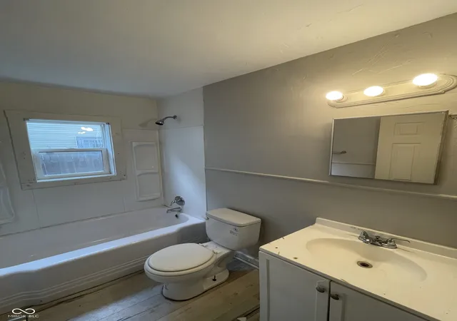 Photo 4 of Single family home for sale at 3915 Hillside Ave, Indianapolis, IN 46205 | MLS# 22123521 | Listing updated on 2026-09-14