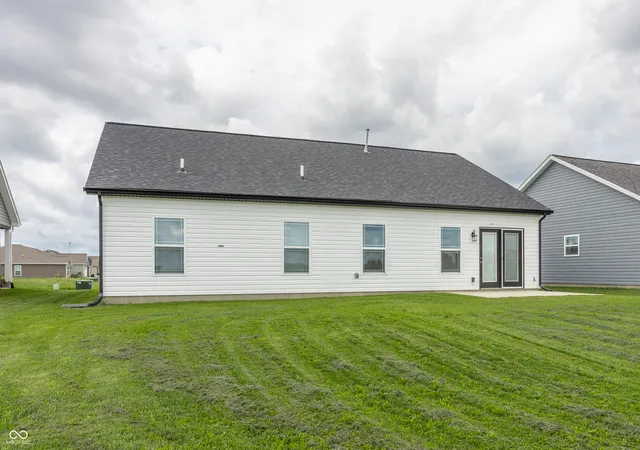 Photo 40 of Single family home for sale at 2483 Fiona Dr, Kokomo, IN 46902 | MLS# 22123523 | Listing updated on 2026-10-06
