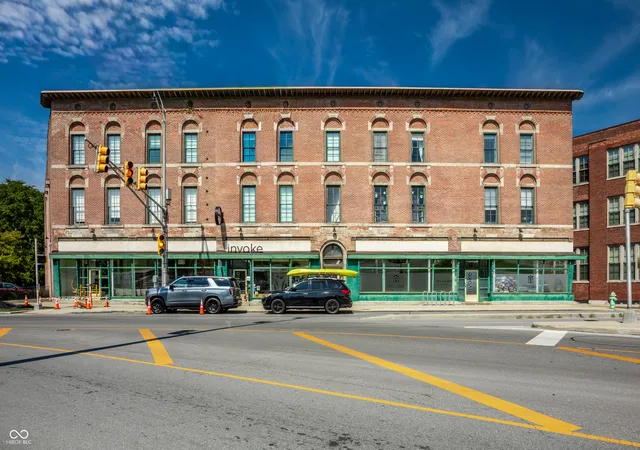 Photo 2 of Sale Pending at 970 Fort Wayne Ave #206, Indianapolis, IN 46202 | MLS# 22123570 | Listing updated on 2026-09-21