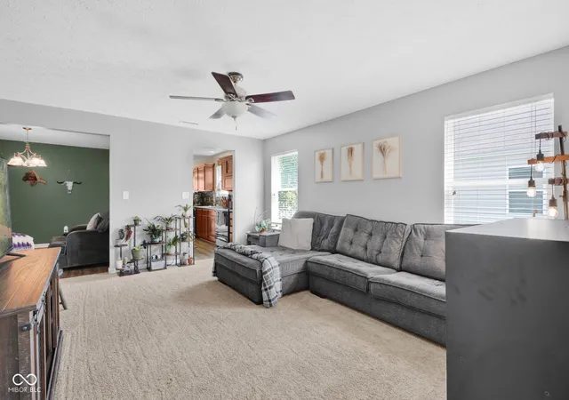 Photo 4 of Single family home for sale at 2098 Creekstone, Columbus, IN 47201 | MLS# 22123575 | Listing updated on 2026-09-11