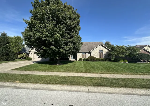 Photo 1 of Sale Pending at 1127 Wood Sage Dr, Avon, IN 46123 | MLS# 22123589 | Listing updated on 2026-09-11