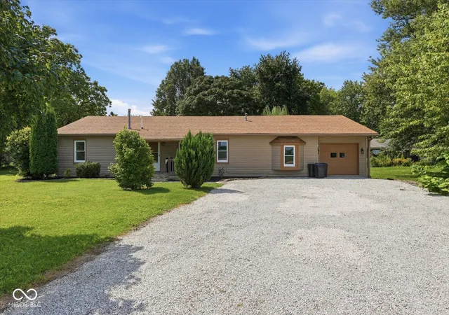 Photo 1 of Single family home for sale at 2961 N 100 West, Shelbyville, IN 46176 | MLS# 22123640 | Listing updated on 2026-09-29